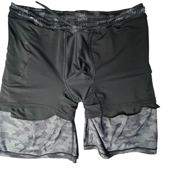 Lululemon Pace Breaker Shorts 9” Lined Variegated Mesh Camo Black Athletic - Picture 6 of 12